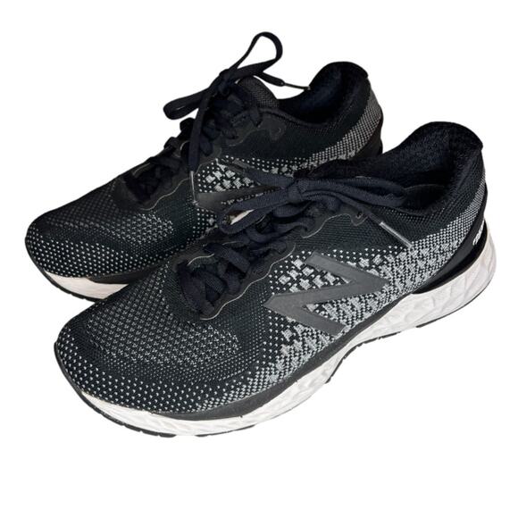 New Balance Women's black and white Competition Running Shoes sneakers - Picture 2 of 12